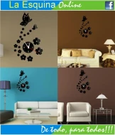 Reloj de pared 3D de flores y mariposas.